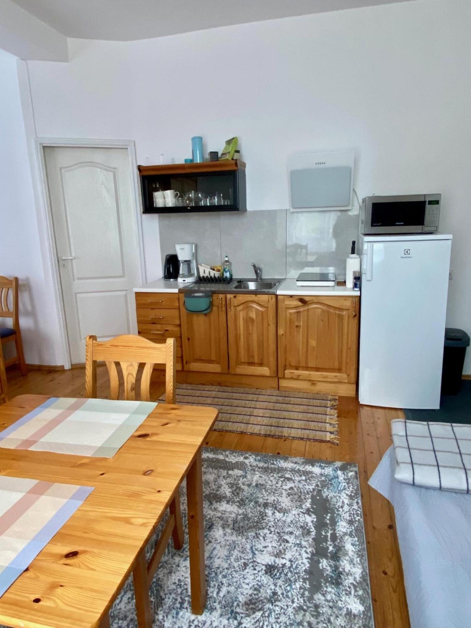 Vanapargi Apartments Пярну Экстерьер фото