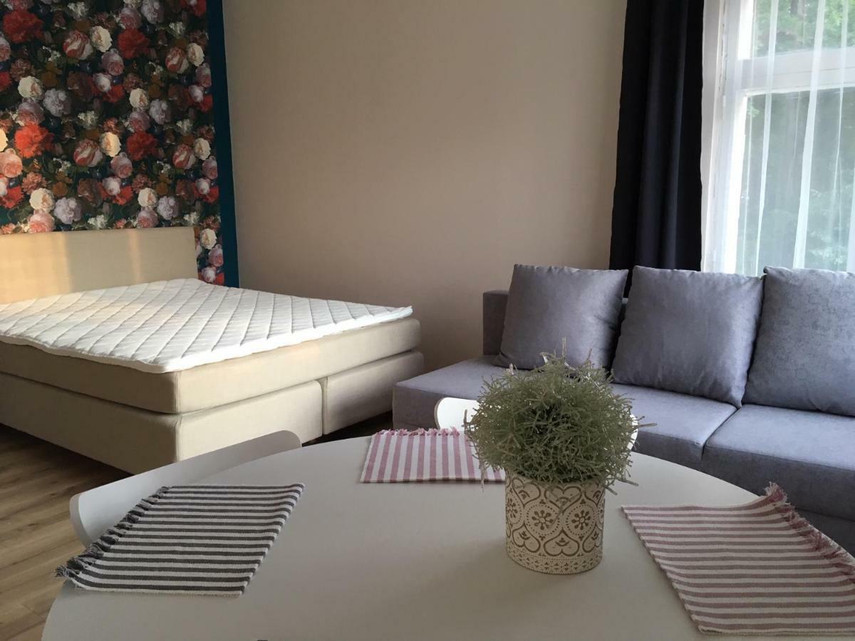 Vanapargi Apartments Пярну Экстерьер фото